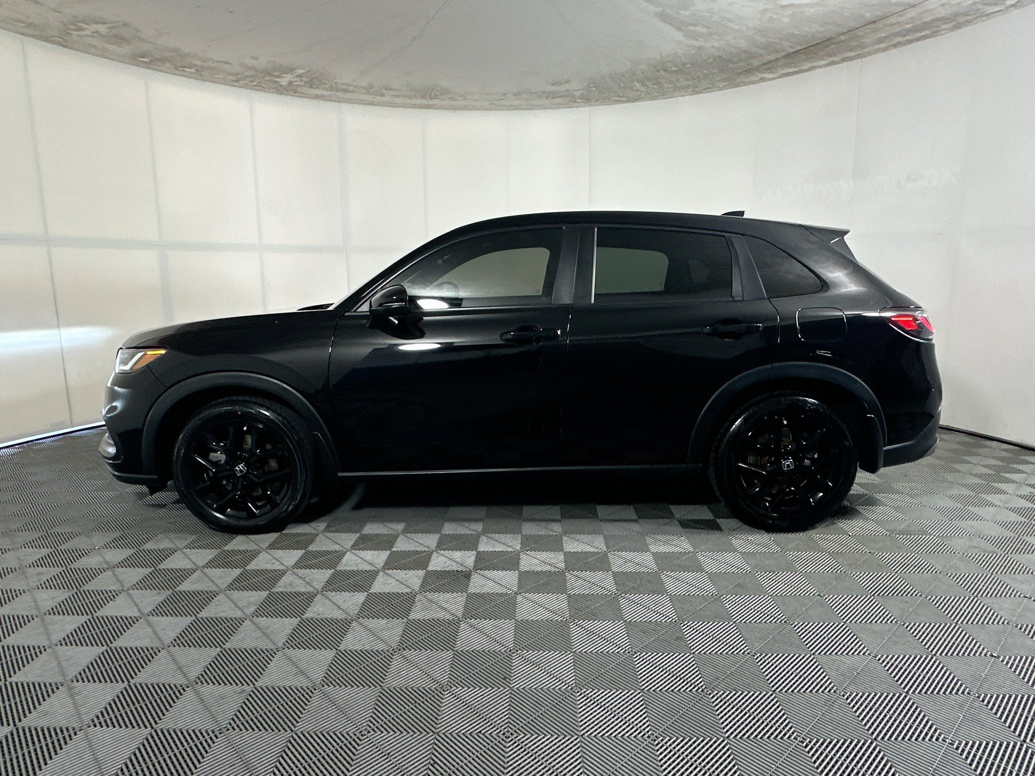 Used 2024 Honda HR-V Sport image 6