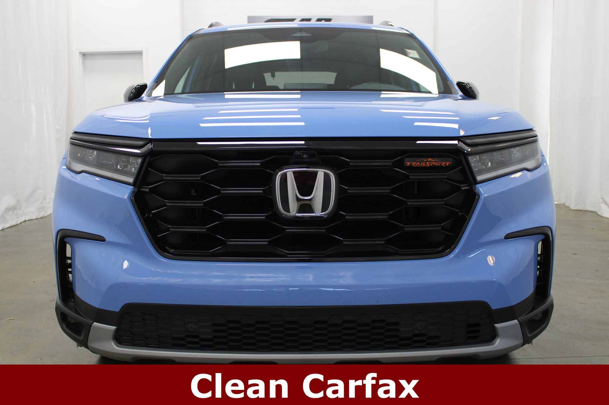 Used 2024 Honda Pilot TrailSport image 3