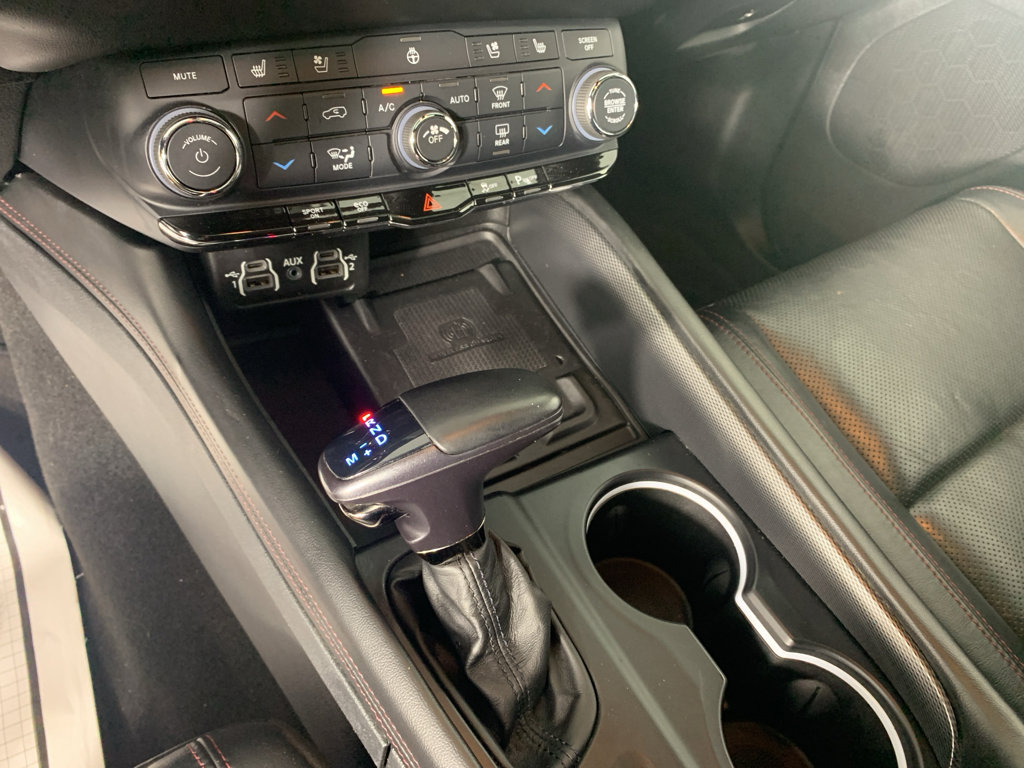 Used 2022 Dodge Durango R/T w/ Blacktop Package RWD image 25