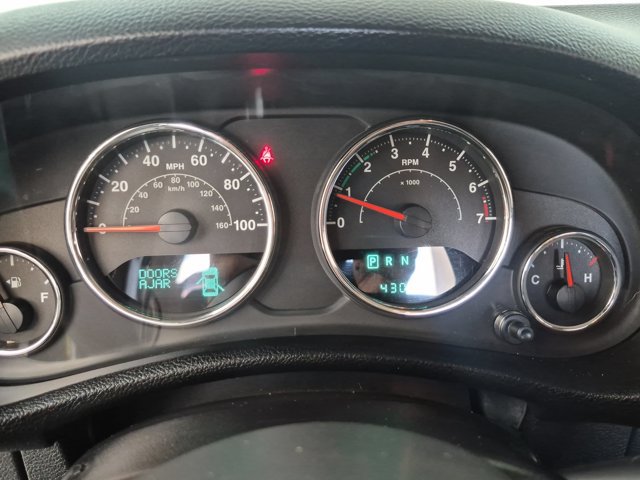 Used 2014 Jeep Wrangler Unlimited Sport w/ Connectivity Group AWD/4WD image 11