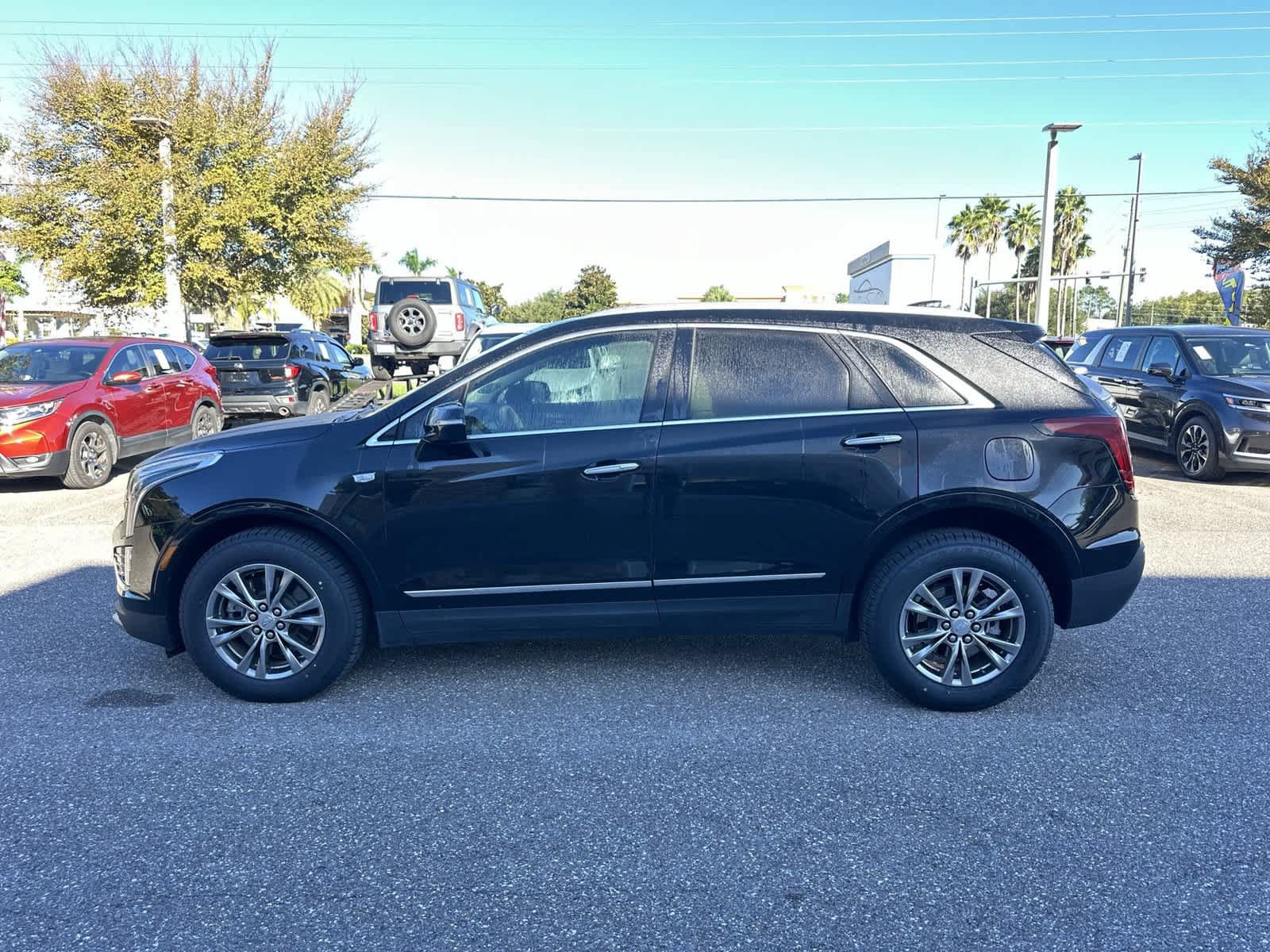 Used 2023 Cadillac XT5 Premium Luxury FWD image 3