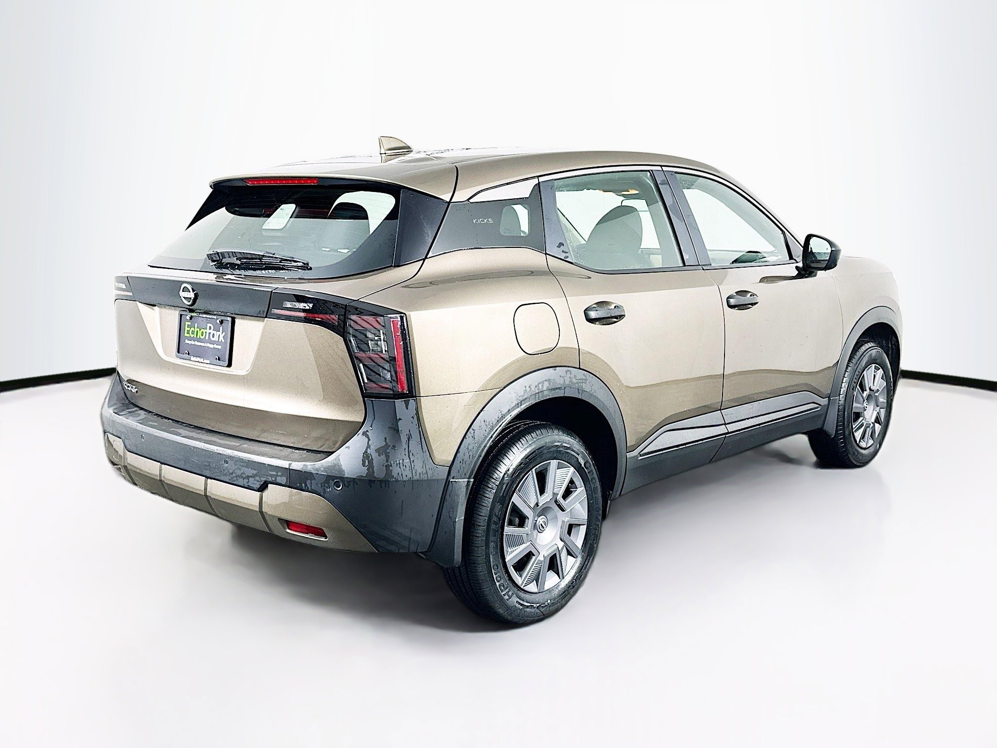 Used 2025 Nissan Kicks S image 9