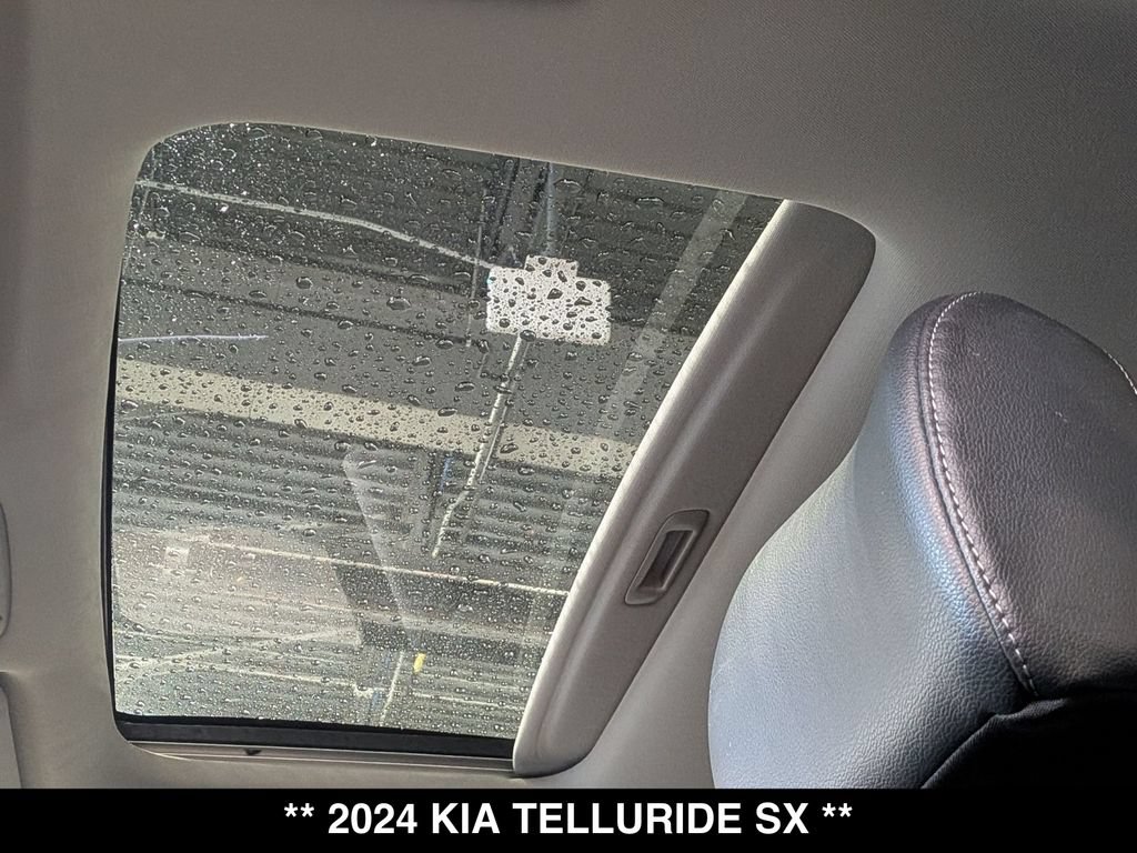Used 2024 Kia Telluride SX w/ Towing Package AWD/4WD image 4