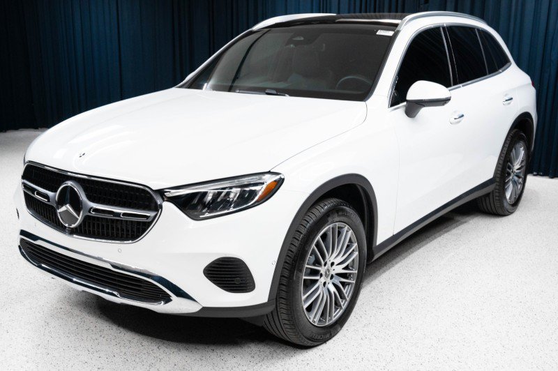 Certified 2026 Mercedes-Benz GLC 300 image 1