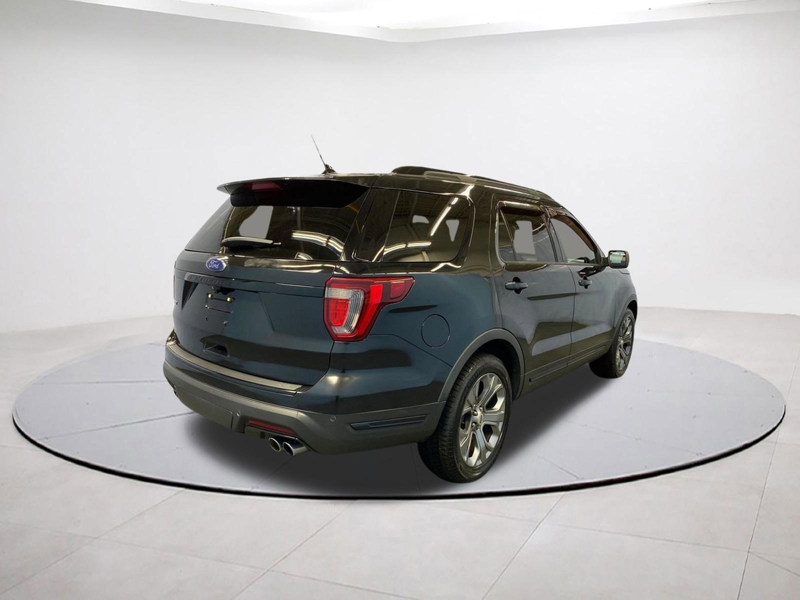 Used 2018 Ford Explorer Sport w/ Equipment Group 401A AWD/4WD image 7