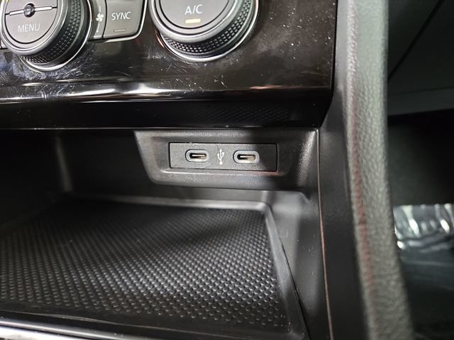 Used 2024 Volkswagen Jetta SE FWD image 24