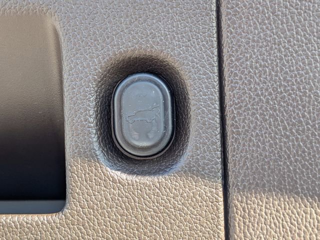 Used 2018 GMC Yukon XL Denali w/ Denali Ultimate Package AWD/4WD image 12