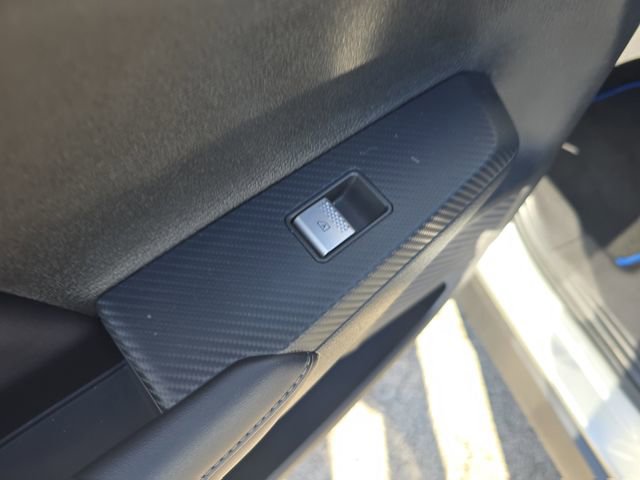 Used 2023 Mitsubishi Outlander SE image 12