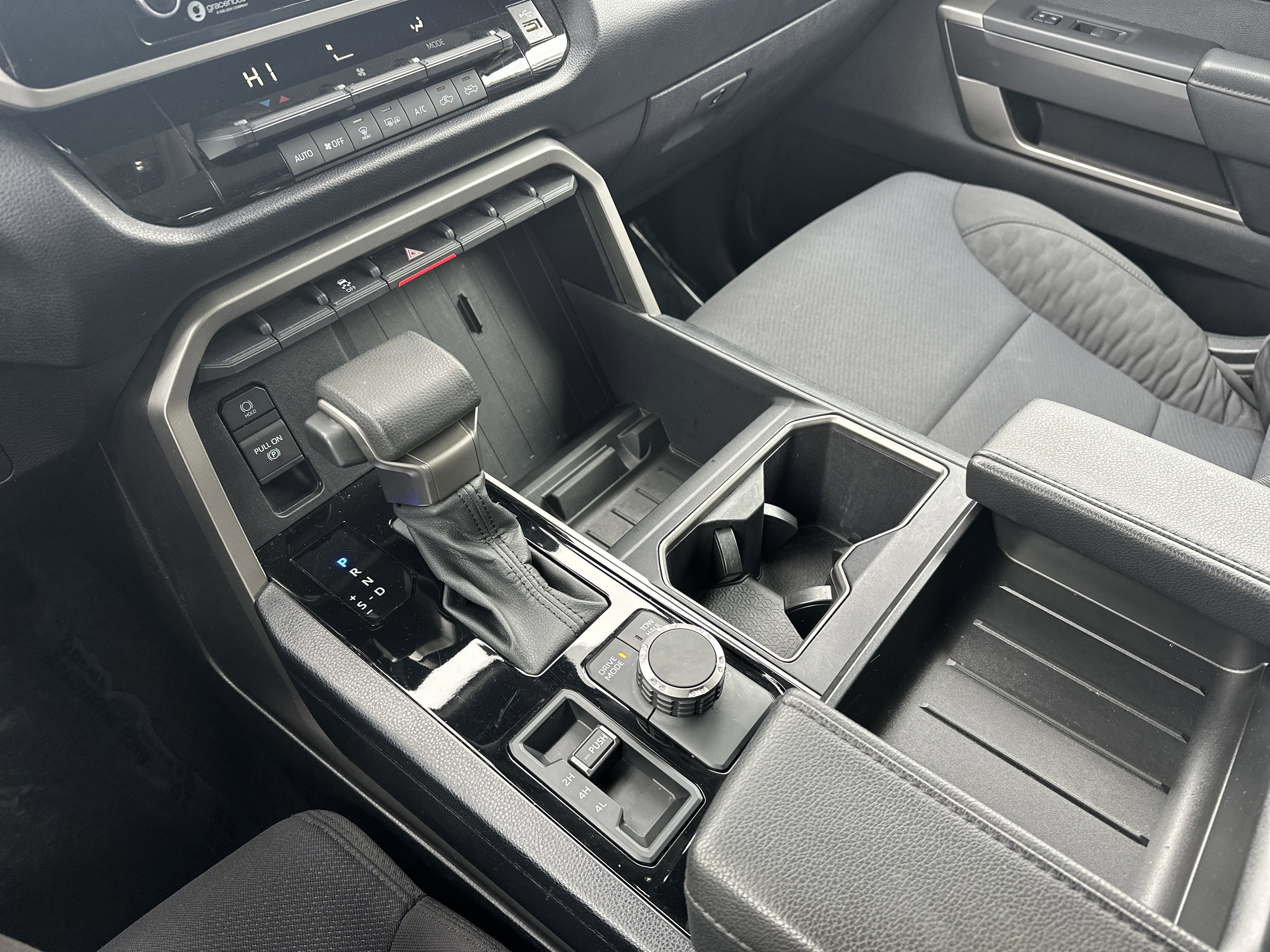 Used 2022 Toyota Tundra SR5 w/ SR5 Convenience Package image 26