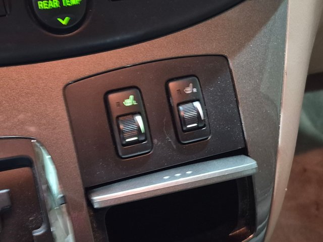Used 2008 Toyota Sienna XLE Limited FWD image 17