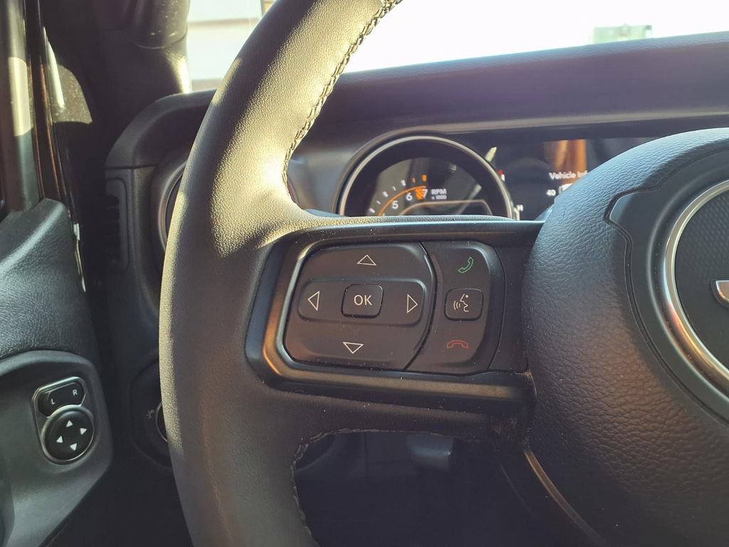 Used 2023 Jeep Gladiator Sport AWD/4WD image 10