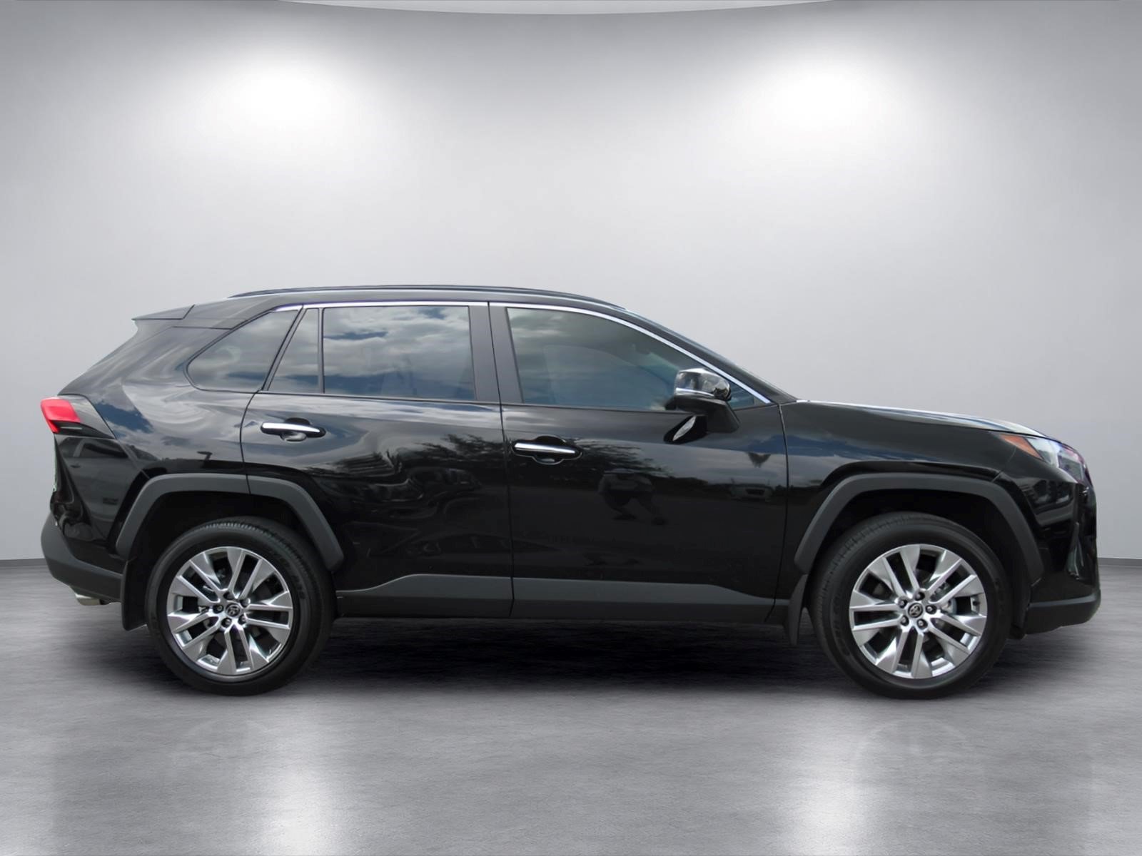 Used 2025 Toyota RAV4 Limited w/ Weather Package FWD image 2