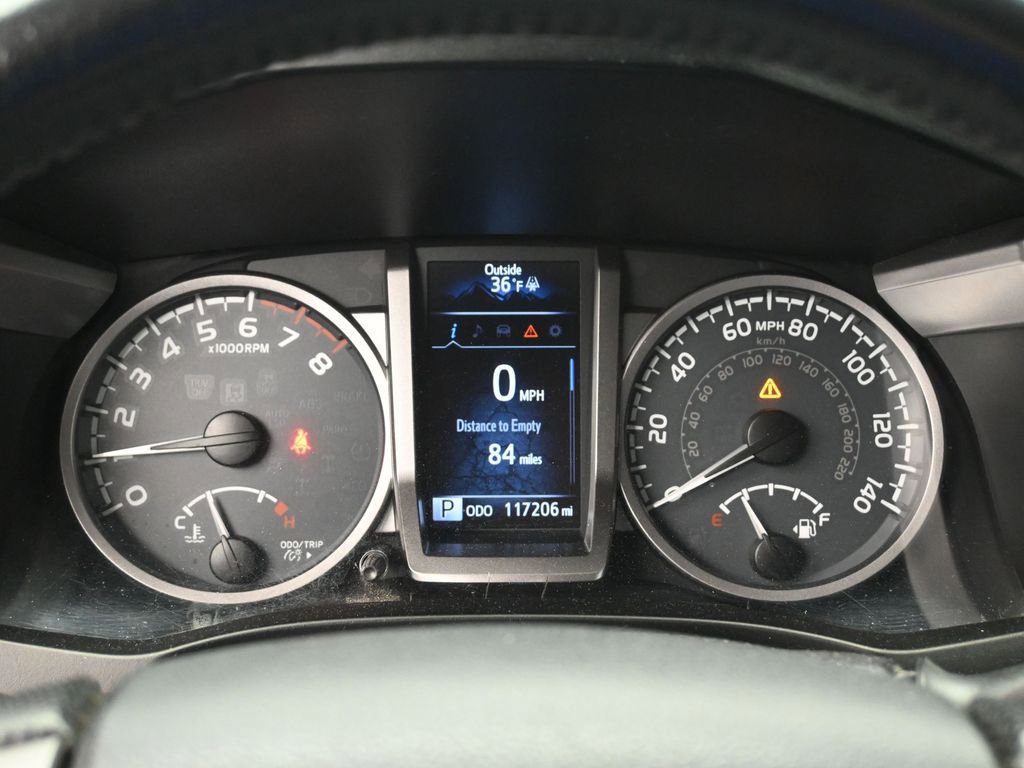 Used 2016 Toyota Tacoma SR5 w/ SR5 Appearance Package (SN) AWD/4WD image 9