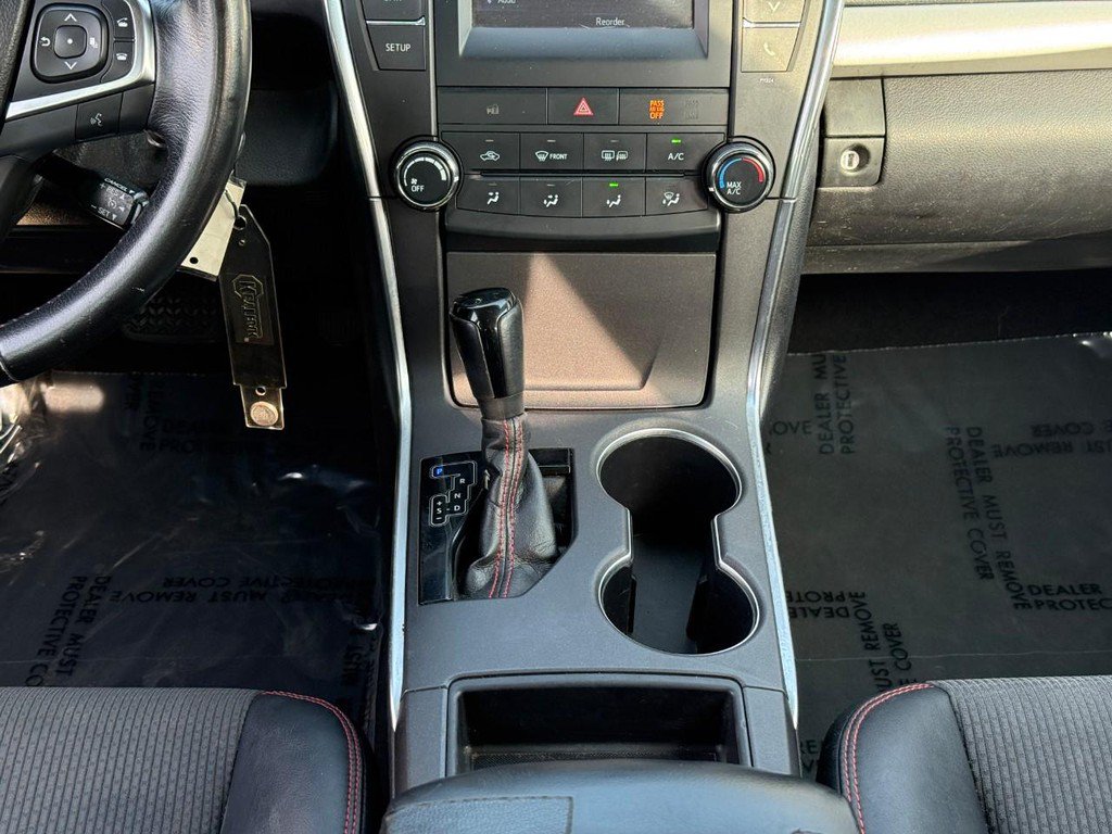 Used 2016 Toyota Camry SE FWD image 17