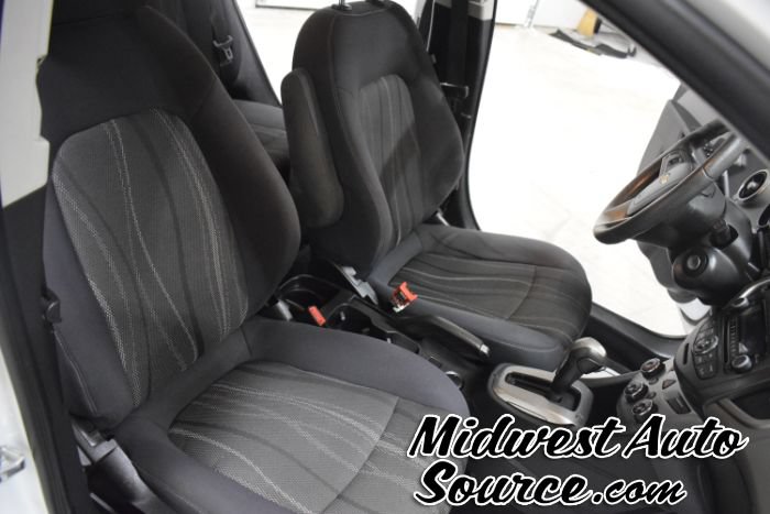 Used 2015 Chevrolet Sonic LT FWD image 30