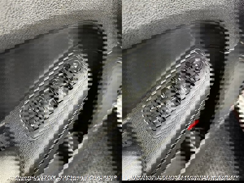 Used 2012 Chrysler 300 S image 20