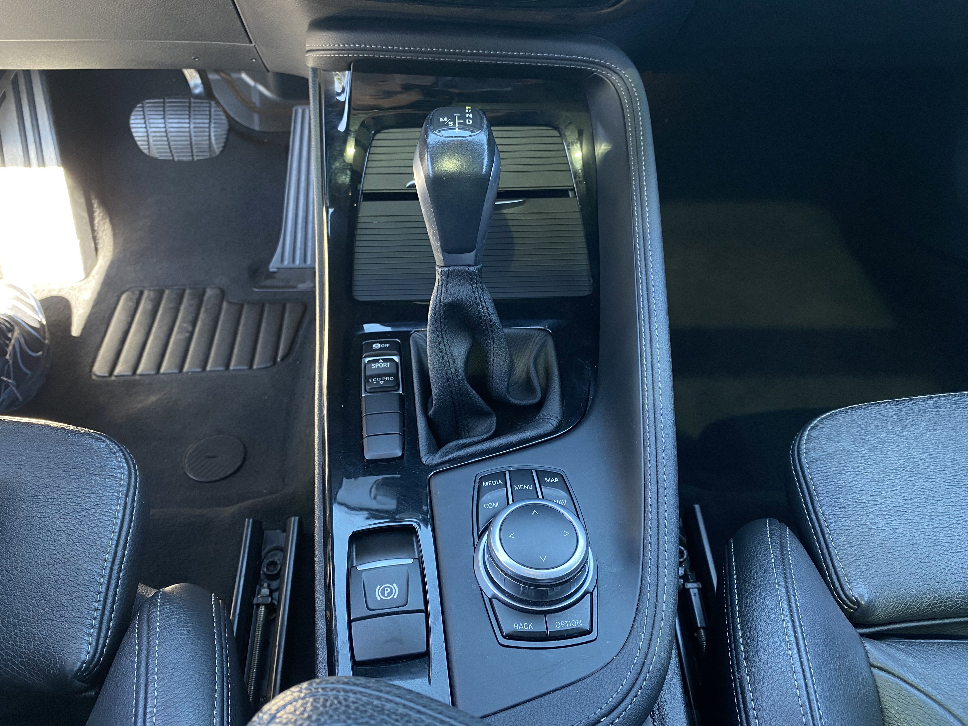 Used 2018 BMW X2 sDrive28i w/ M SportX Package image 11