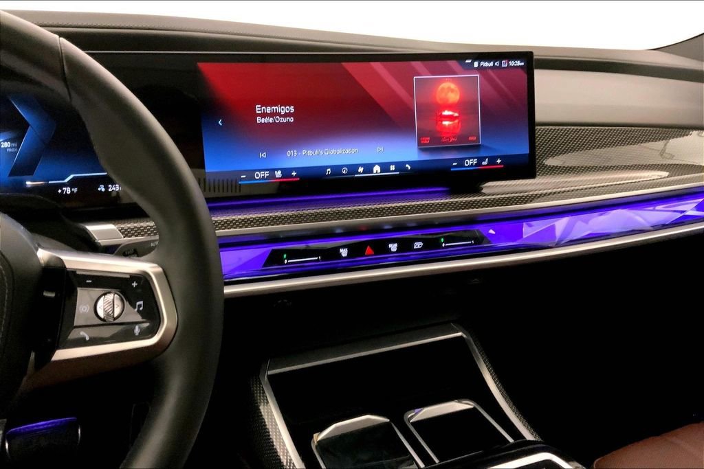 Certified 2023 BMW i7 xDrive60 AWD/4WD image 5