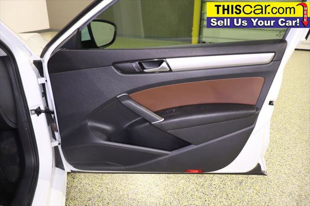 Used 2021 Volkswagen Passat 2.0T SE w/ Luggage Net & Mats Package FWD image 35