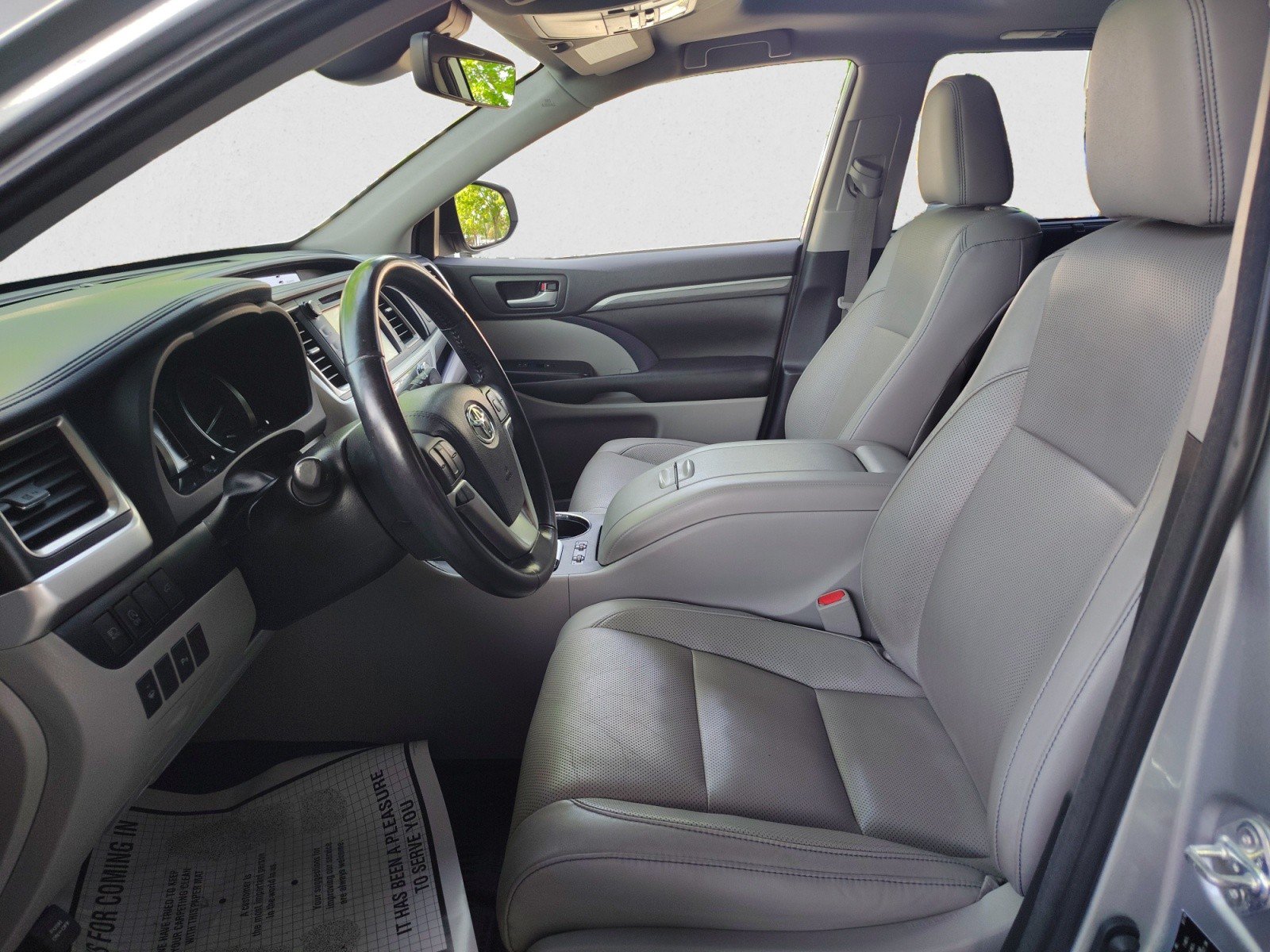 Used 2018 Toyota Highlander Limited AWD/4WD image 10