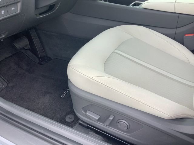 Used 2025 Hyundai Sonata SEL AWD/4WD image 17