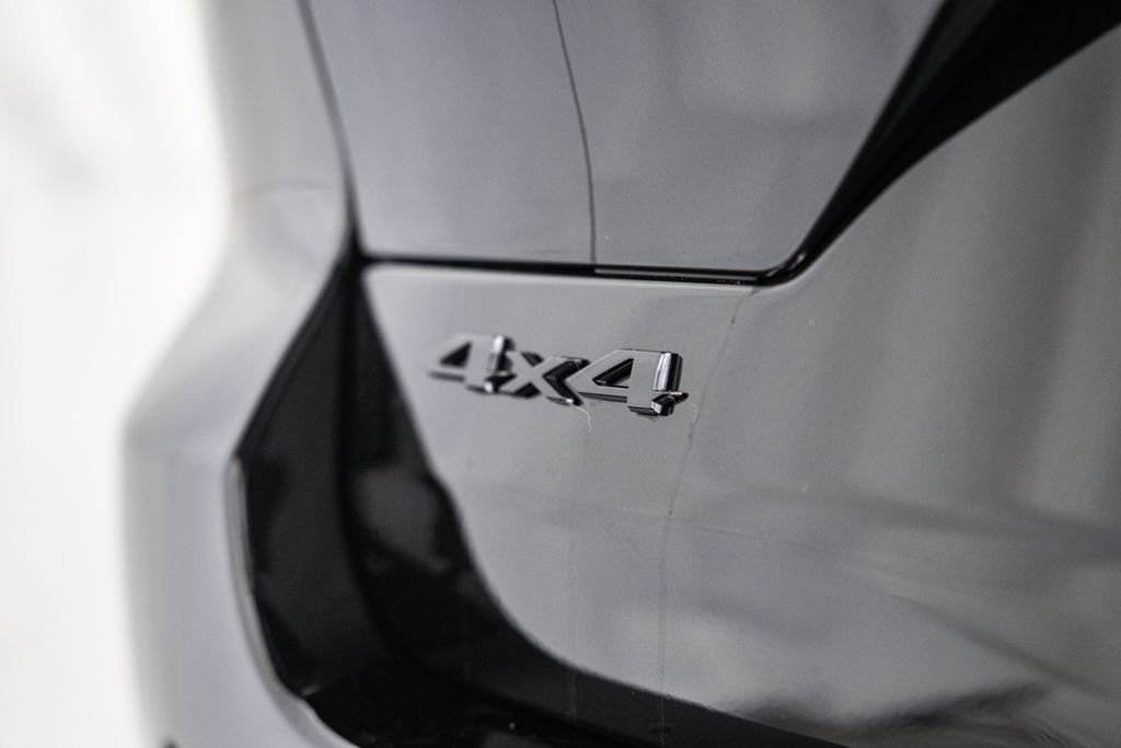 New 2025 Jeep Grand Cherokee Altitude image 7