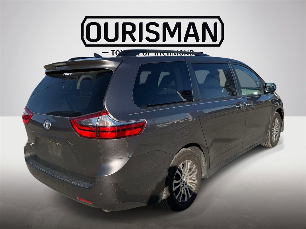 Used 2020 Toyota Sienna XLE image 4