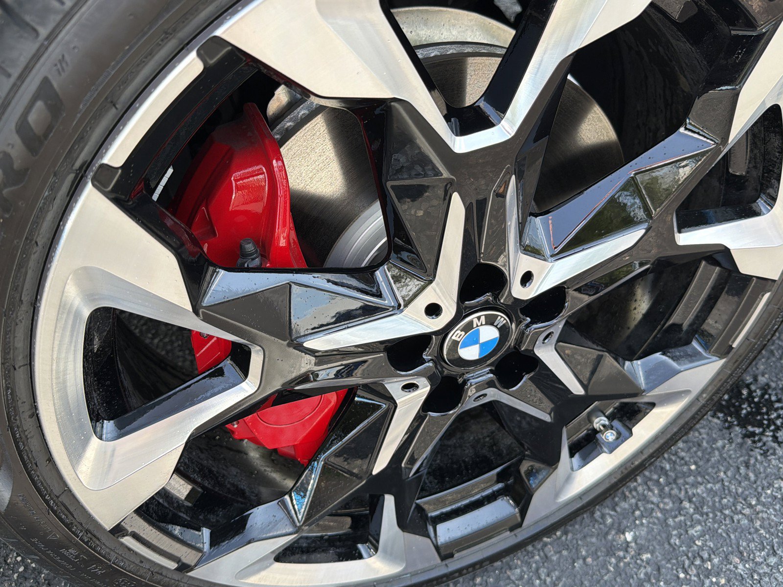 New 2026 BMW X2 xDrive28i w/ Technology Package AWD/4WD image 10