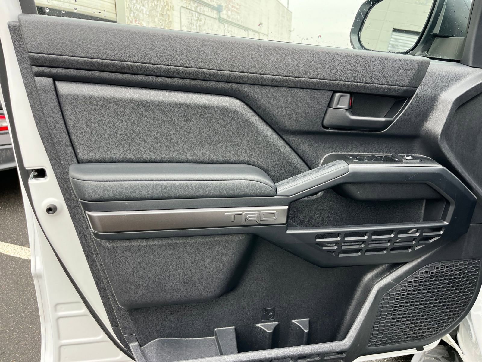 Used 2025 Toyota 4Runner TRD Off-Road image 18