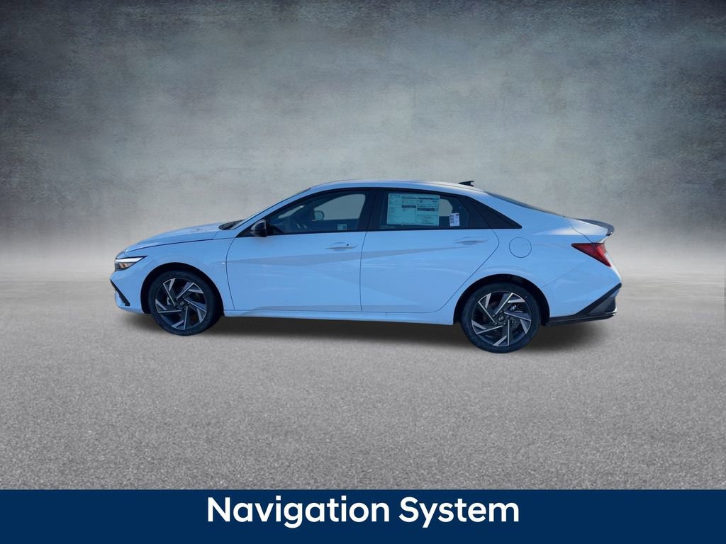 New 2025 Hyundai Elantra SEL image 11