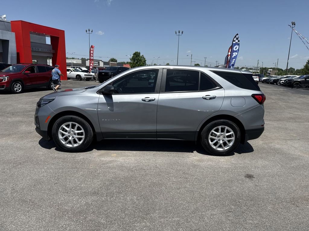 Used 2023 Chevrolet Equinox LS FWD image 11