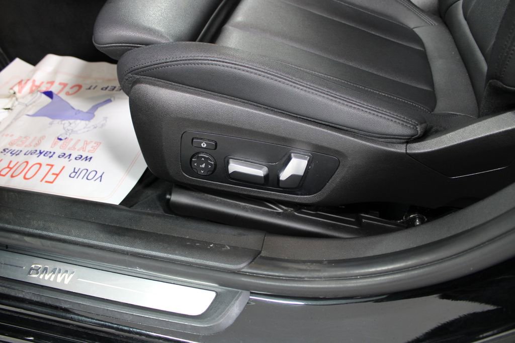 Used 2019 BMW 330i 330i w/ Convenience Package image 13