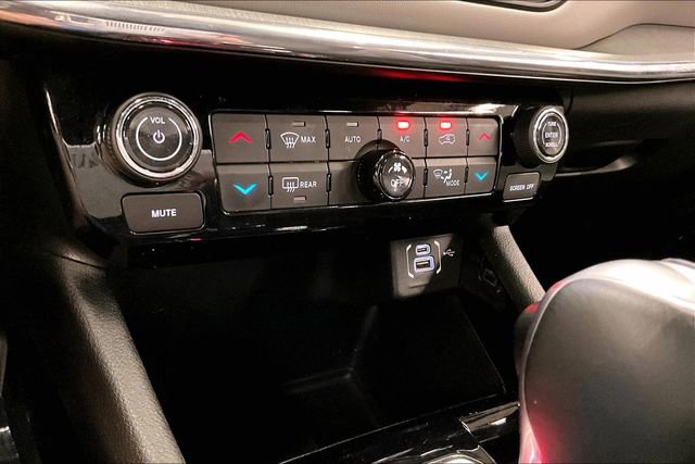 Used 2024 Jeep Compass Limited image 30