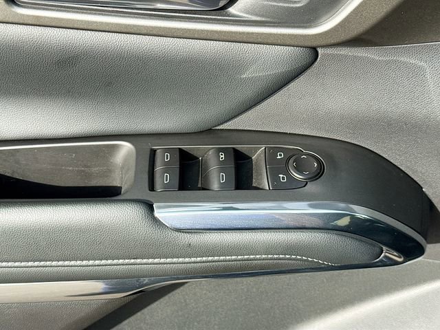 Used 2025 Chevrolet Traverse LT FWD image 17