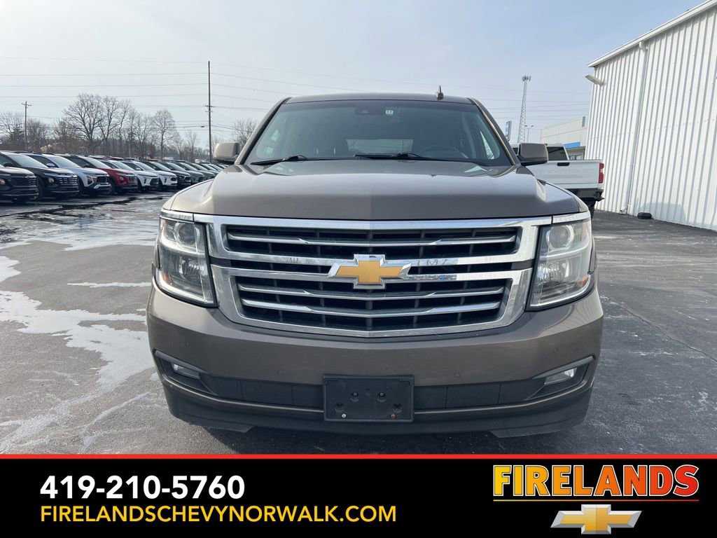 Used 2016 Chevrolet Suburban LT image 3