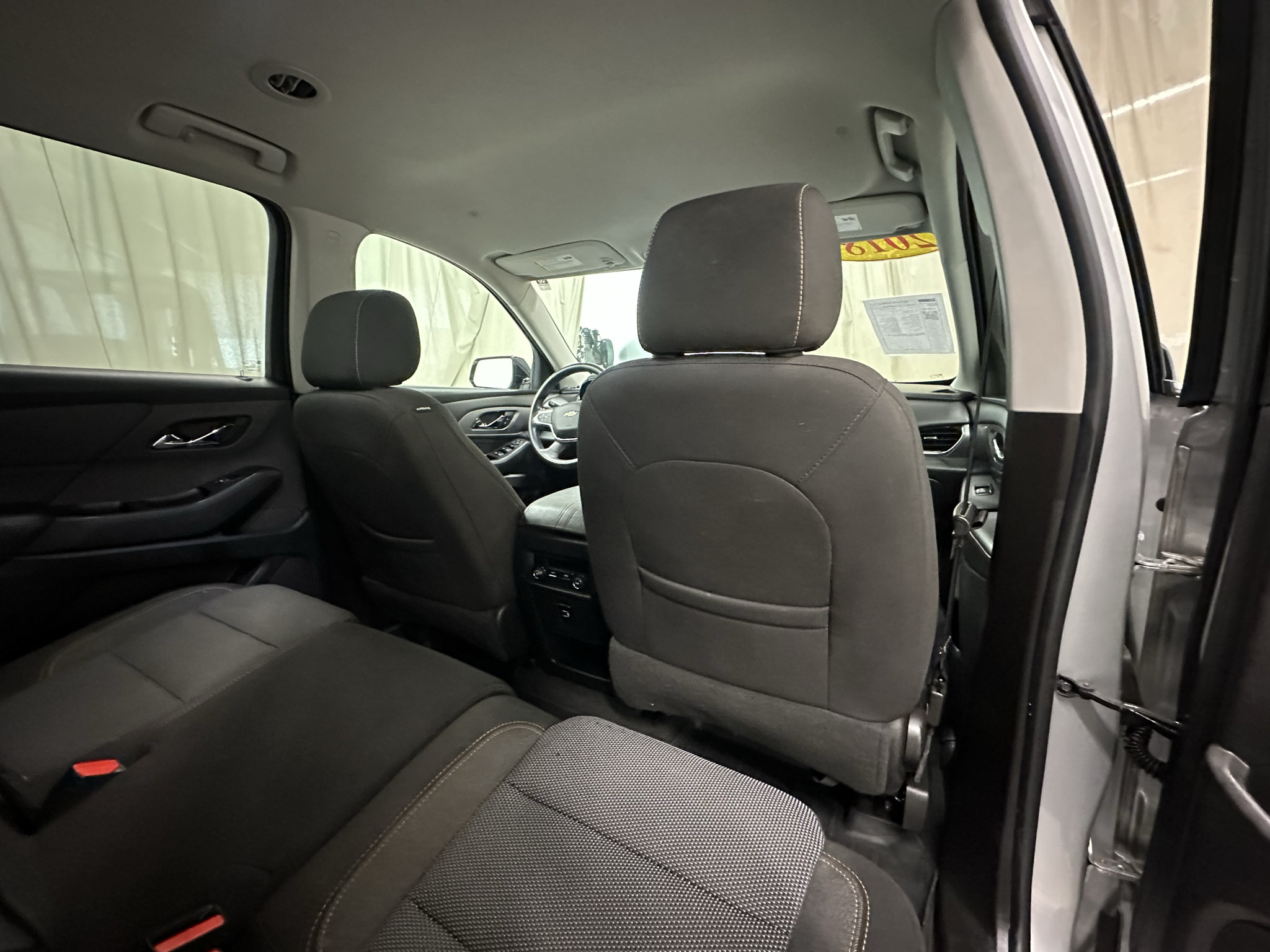 Used 2018 Chevrolet Traverse LS FWD image 19