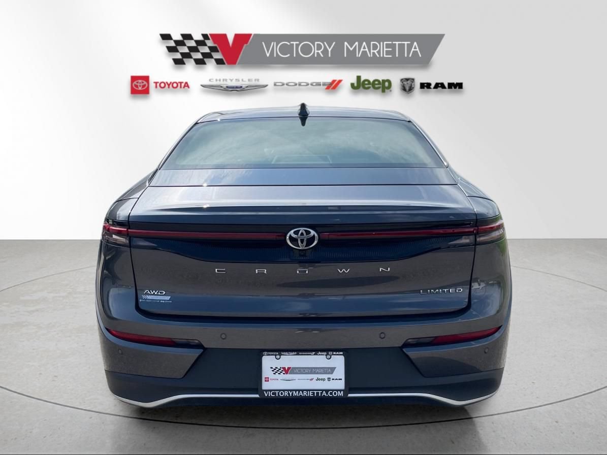 Used 2023 Toyota Crown AWD/4WD image 4