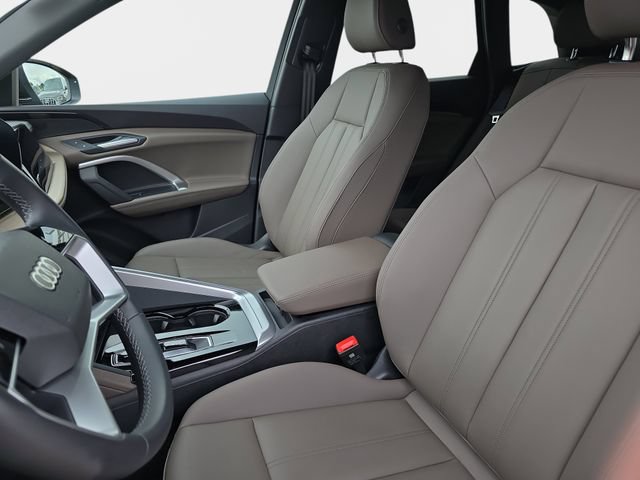 Used 2025 Audi Q5 Premium w/ Convenience Package AWD/4WD image 18