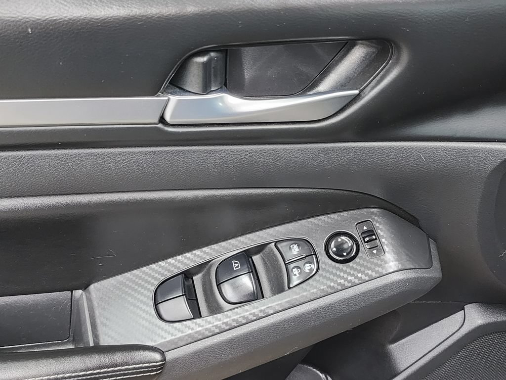 Used 2022 Nissan Altima 2.5 SV FWD image 10