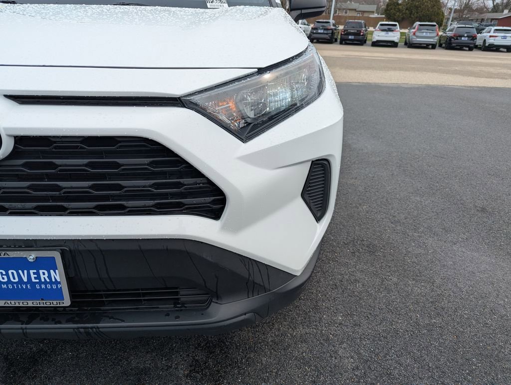 Used 2020 Toyota RAV4 LE w/ All Weather Liner Package AWD/4WD image 10