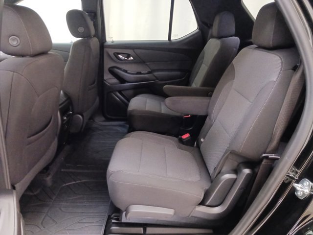 Used 2023 Chevrolet Traverse LT image 13