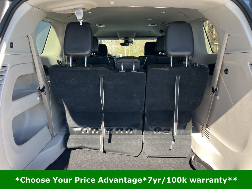 Certified 2023 Chrysler Pacifica Touring-L image 12