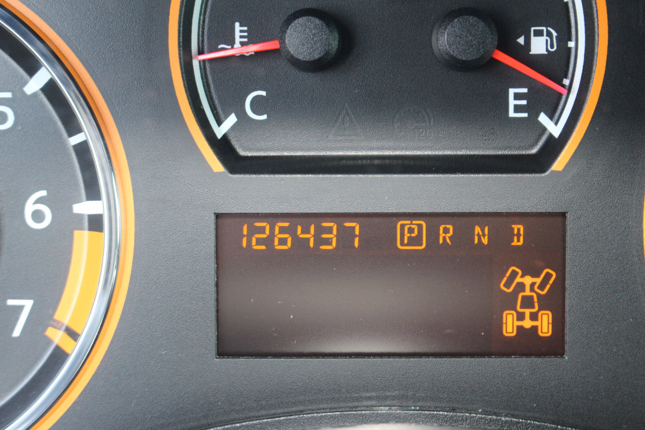 Used 2012 Nissan Armada SL w/ DVD FES Pkg image 23