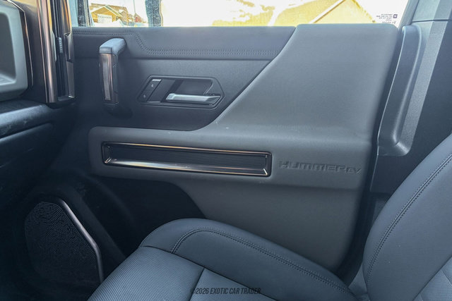 Used 2025 GMC Hummer EV 2X image 27