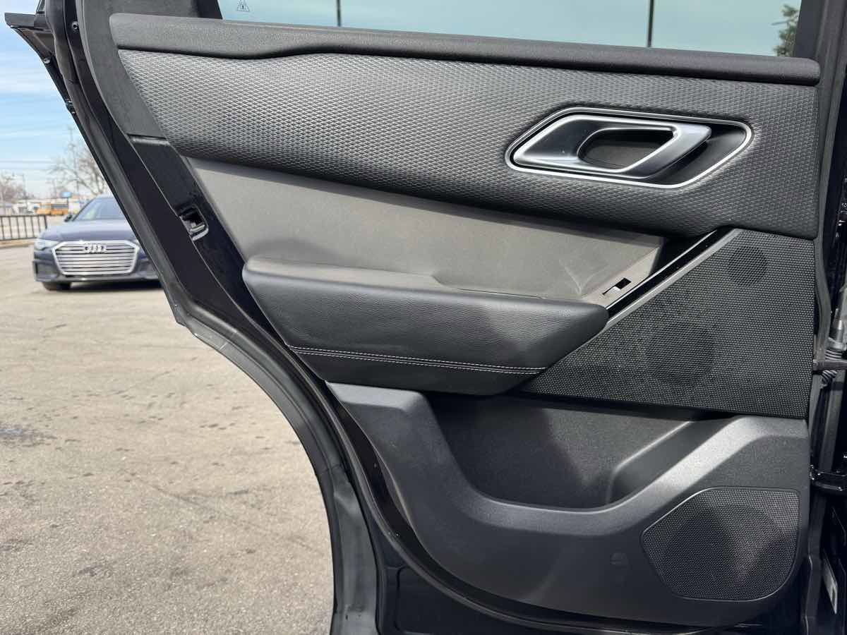 Used 2020 Land Rover Range Rover Velar S image 42