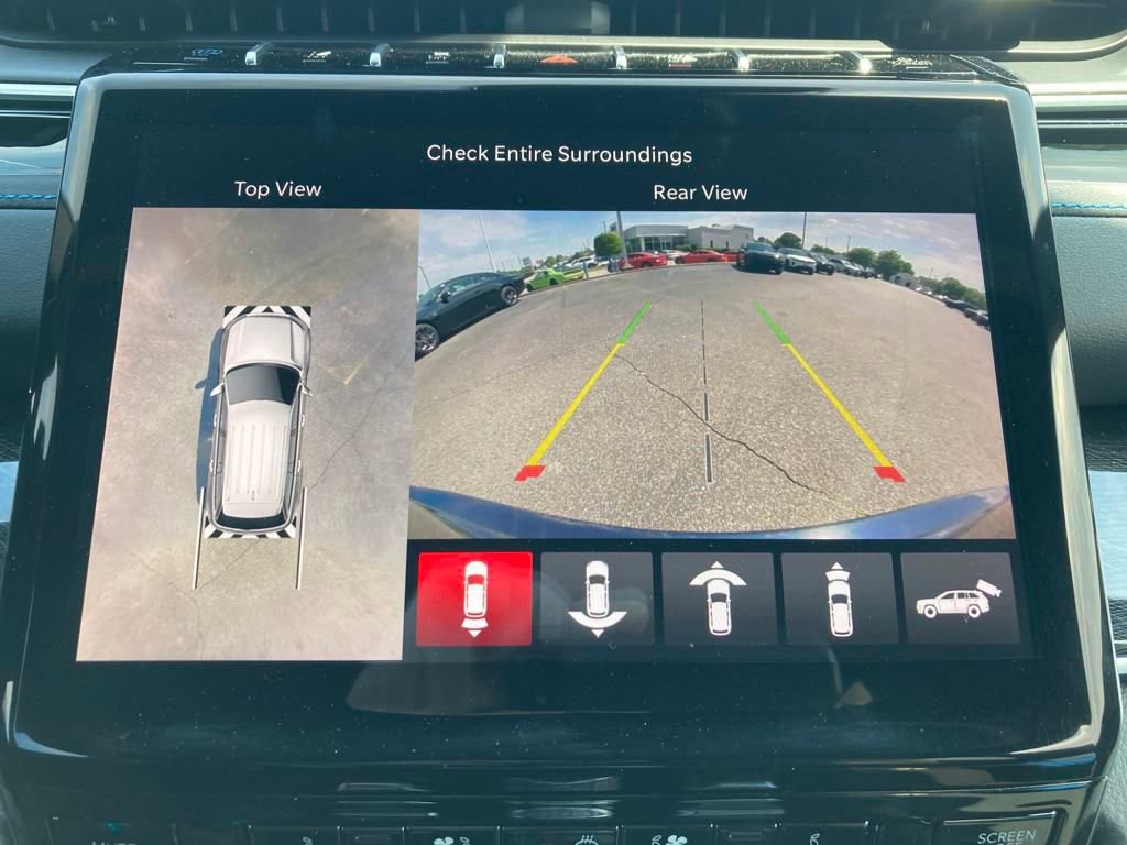 New 2024 Jeep Grand Cherokee Trailhawk w/ Advanced Protech Group II AWD/4WD image 27