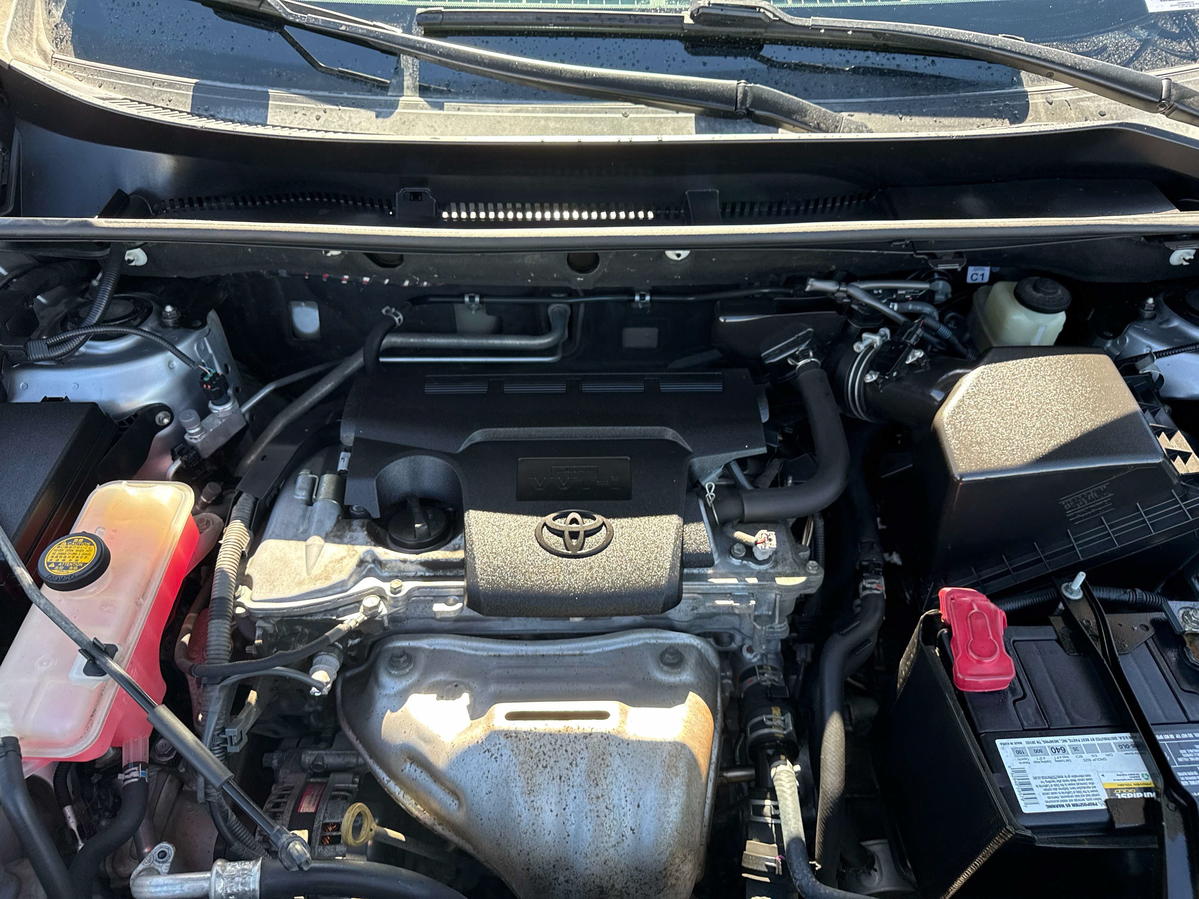 Used 2016 Toyota RAV4 LE FWD image 9