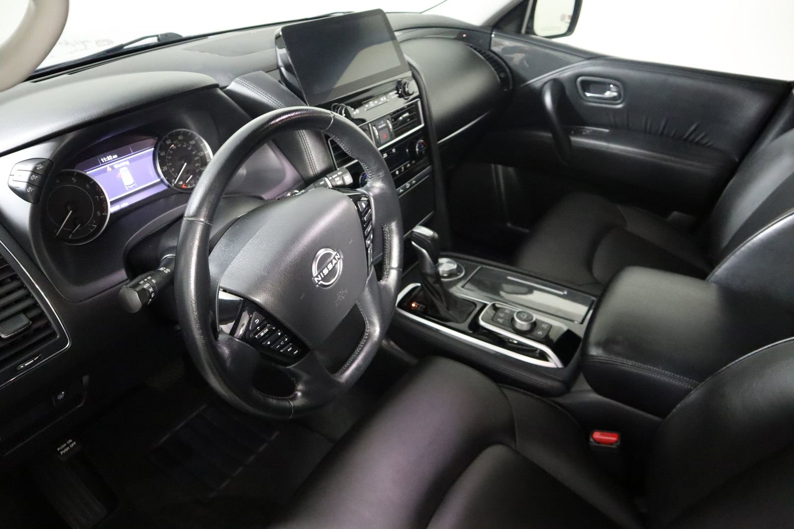 Used 2023 Nissan Armada SV image 20