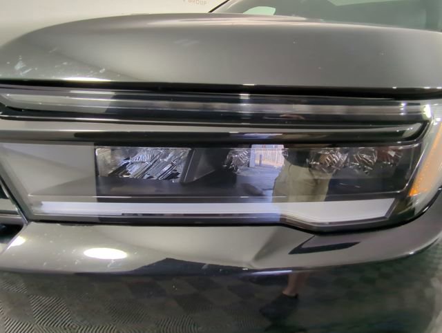 Used 2025 Honda Pilot Black Edition image 46