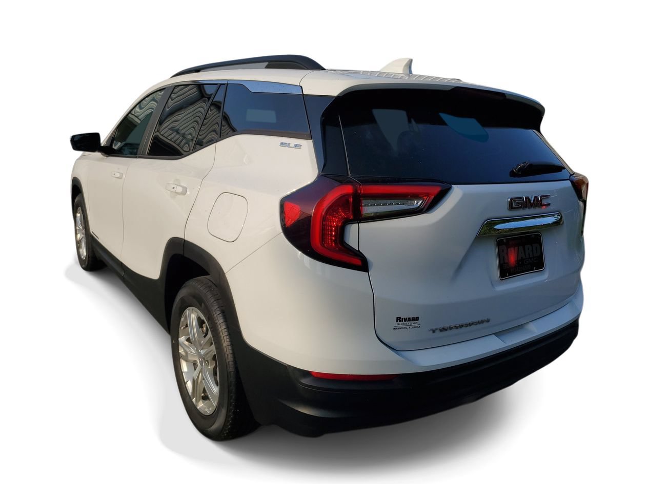 Used 2023 GMC Terrain SLE w/ Driver Convenience Package FWD image 3